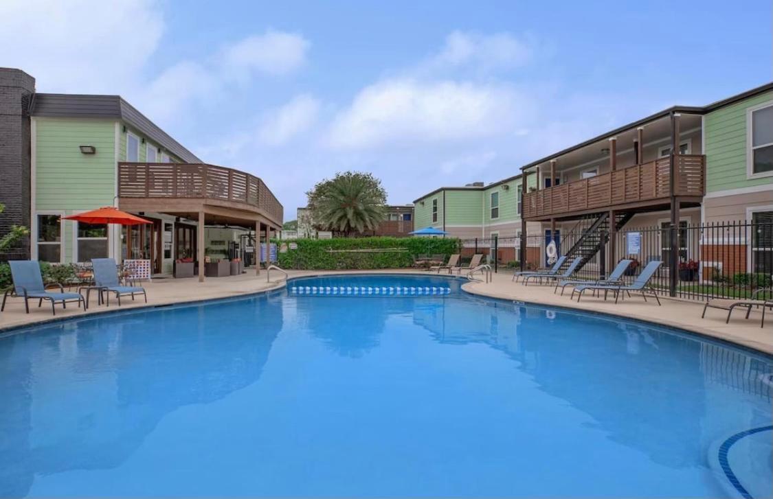 Fashionable Stylish Apartment Houston Exterior foto